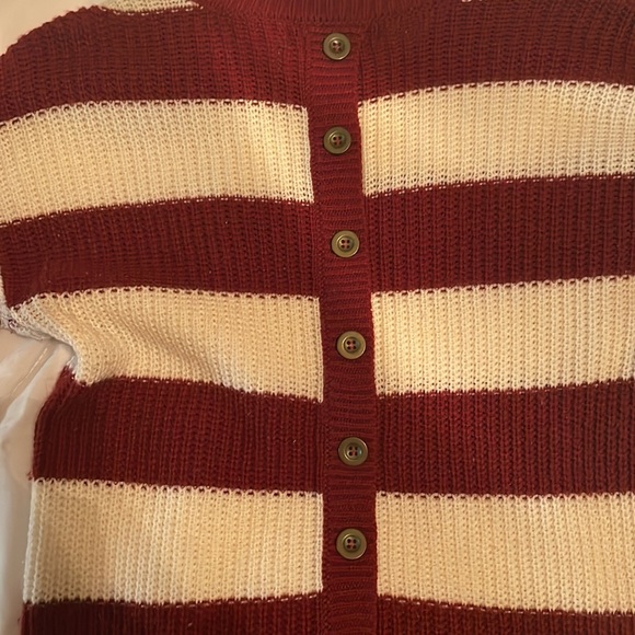Maroon and off white striped sweater - Picture 2 of 3